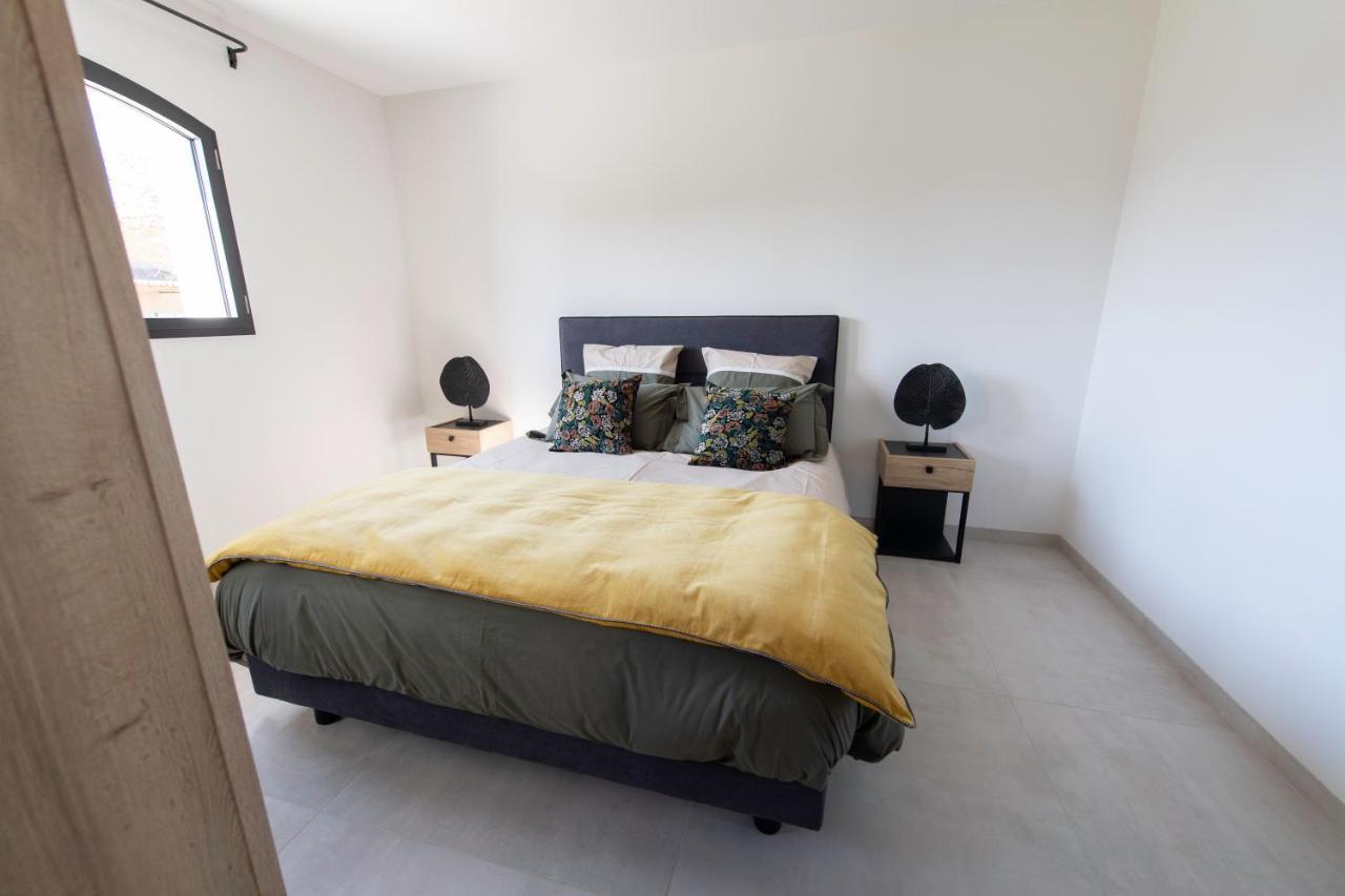 Willa Maison Reglisse Du Mas Lou Capy Salon-de-Provence Zewnętrze zdjęcie